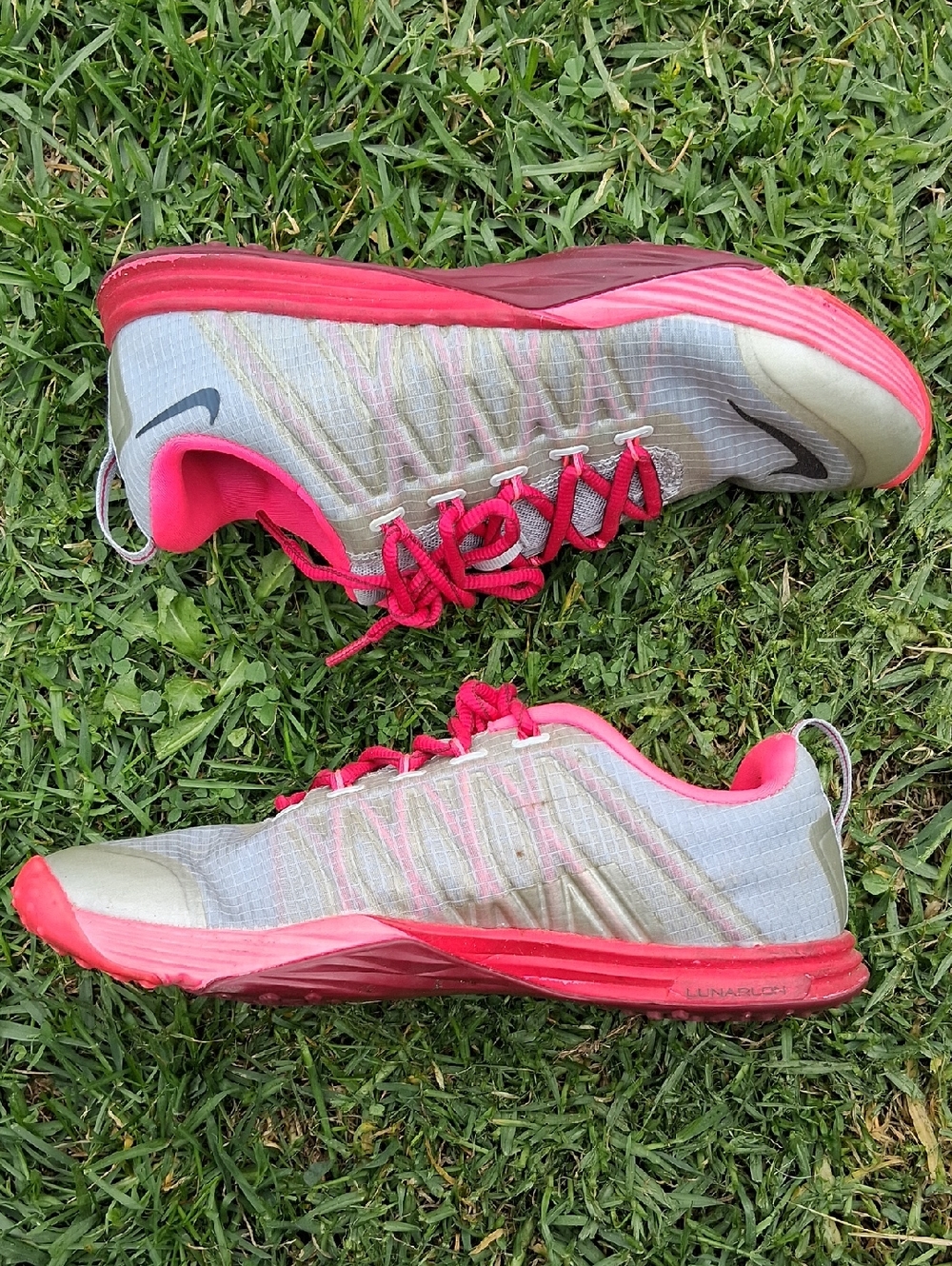 Nike Lunar Cross Element Women's Athletic Shoes in Gray and Pink